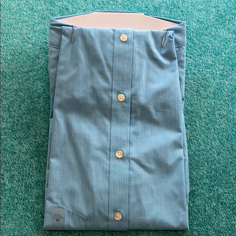 Short sleeve button down shirt Van Heusen medium - Picture 6 of 7